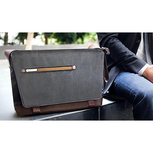 Moshi Aerio Messenger Bag for 15