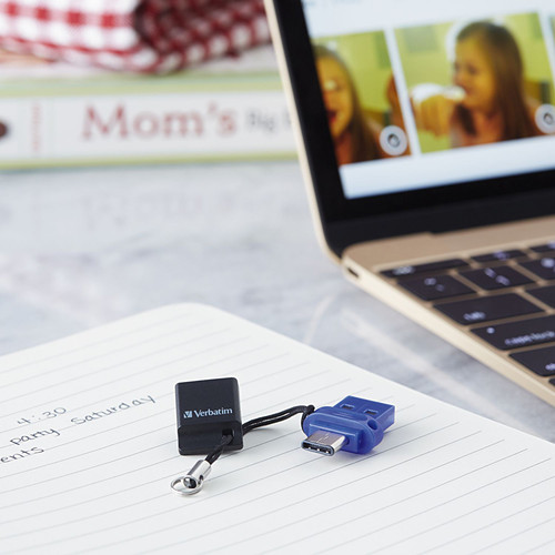 Verbatim 16GB Store 'n' Go Dual USB 3.0 Type-A & Type-C Flash Drive