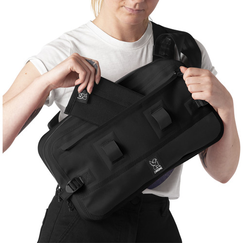 Chrome Industries Urban Ex 10L Sling Bag (Black/Black)