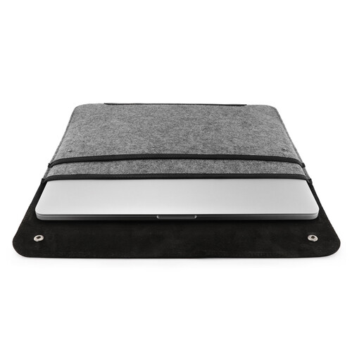 MegaGear Genuine Leather and Fleece 16